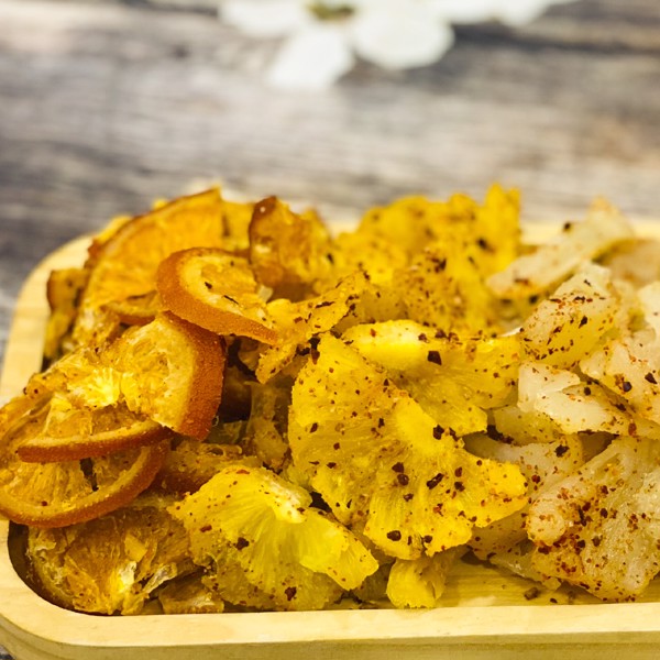 Cam sấy dẻo phủ muôi ớt LangBiang Food